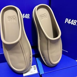 NEW! P448 FLOW CLOGS